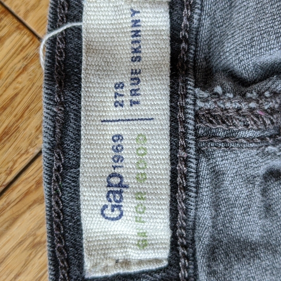 Gap black washed 27S true skinny jeans - Picture 3 of 5
